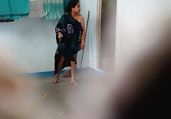 En la escuela una chica con tetas grandes es una campeona de atletismo y ahora se ha convertido en una verdadera estrella nenas desnudas virgenes que quiere mamar a todos estos otros chicos y acabarlos después del sexo